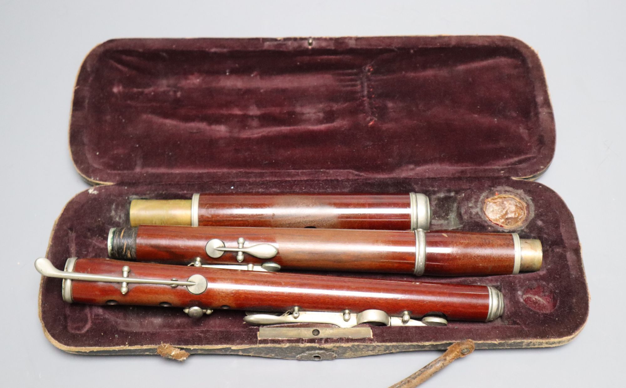 A cased Victorian flute